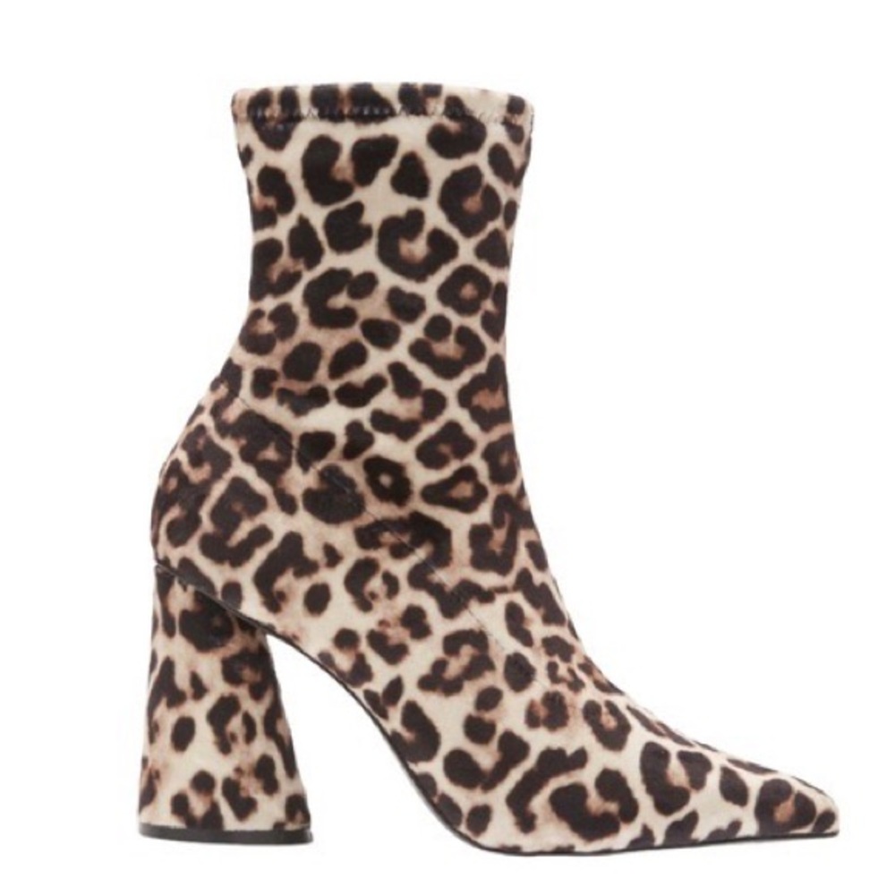 NWT Steve Madden Bootie in Leopard Print